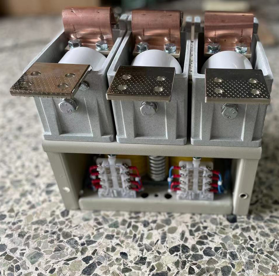 H7cef65529a684e71bbd3f754391be708W